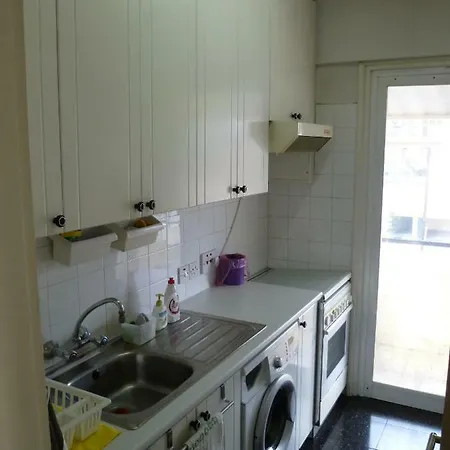 Double With Ensuite Bathroom At Datacom Building منزل للإقامة نيقوسيا